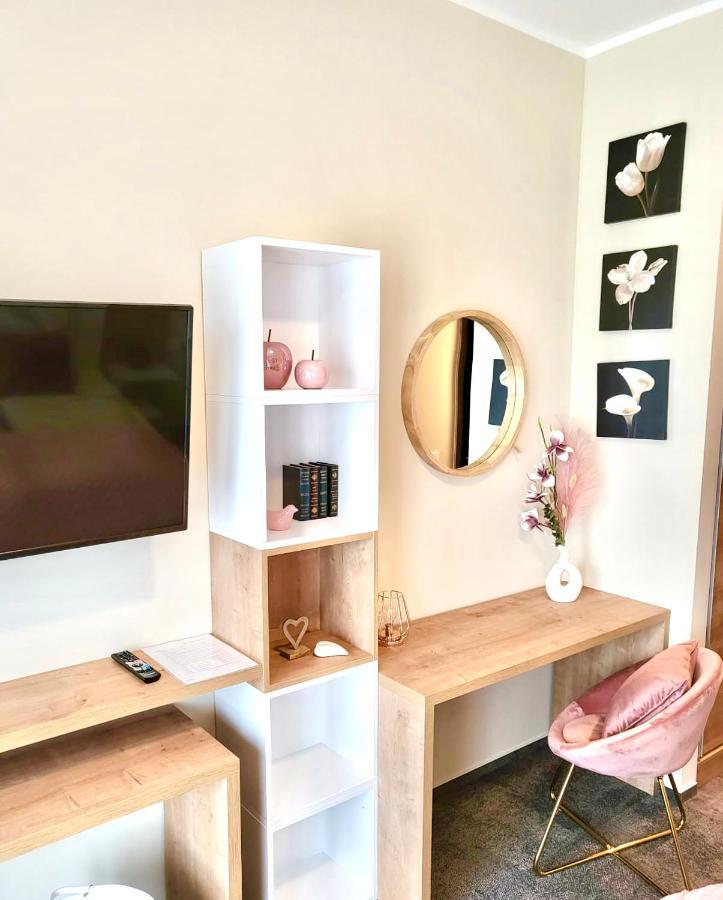 Likedaheim Apartments Rosbach vor der Höhe Екстериор снимка